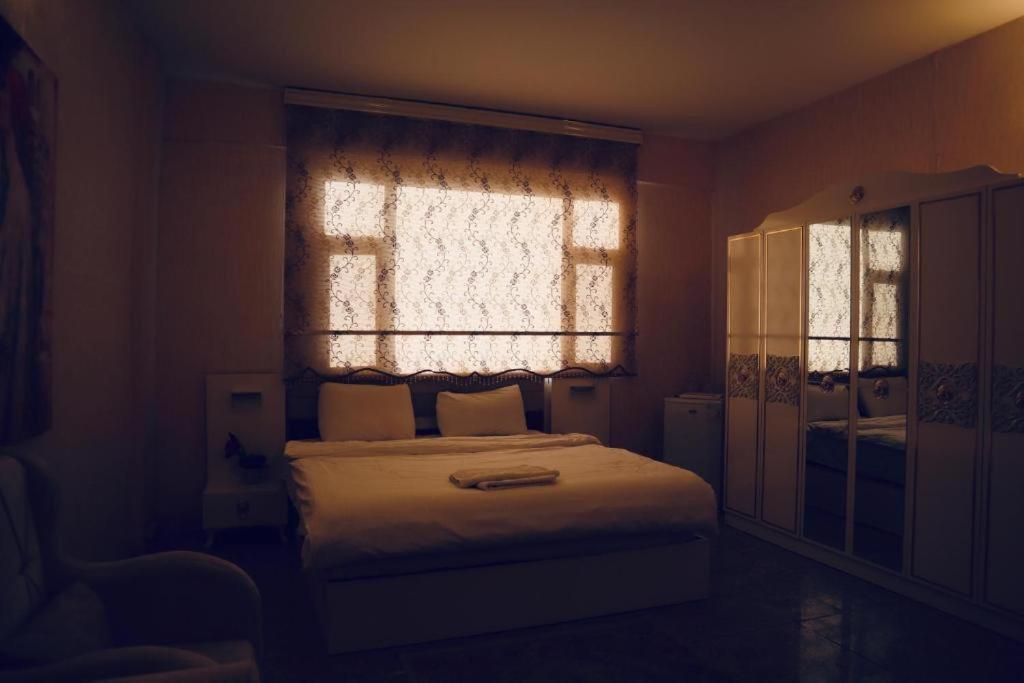 Italian House Hotel Baghdad Exterior photo